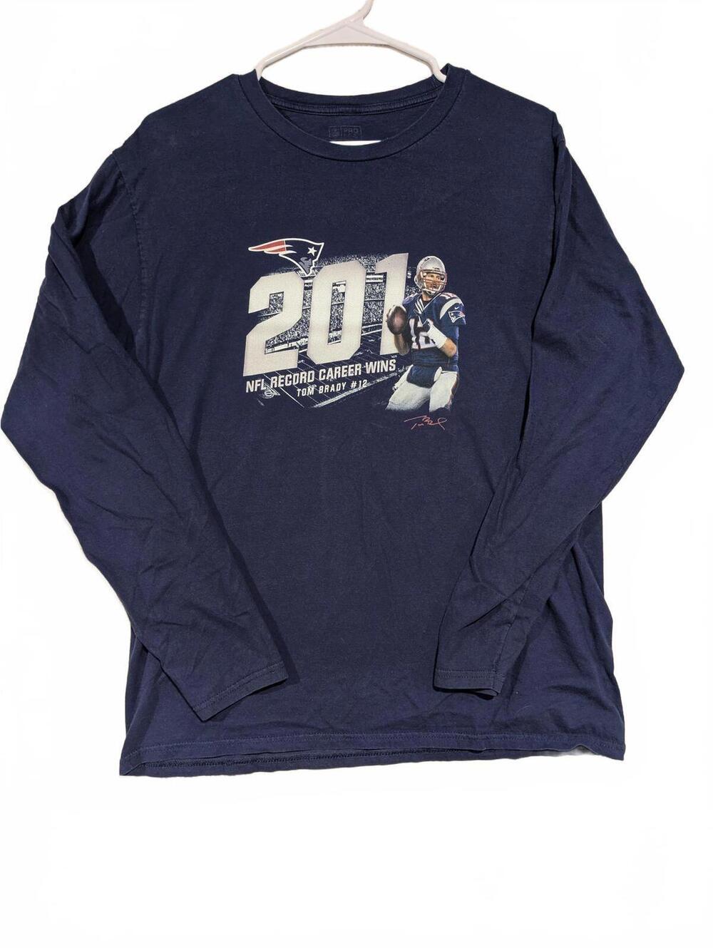 New England Patriots Tom Brady 201 NFL Career Wins Long Sleeve Shirt Mens Medium